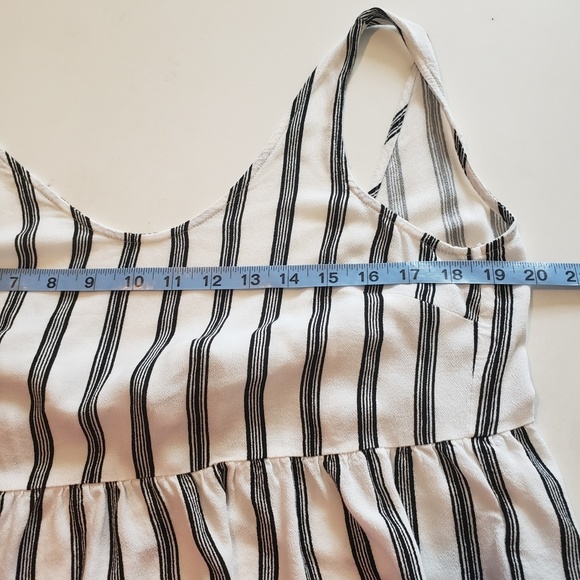 L.A Hearts Strip Crop Tank Top - Picture 5 of 6